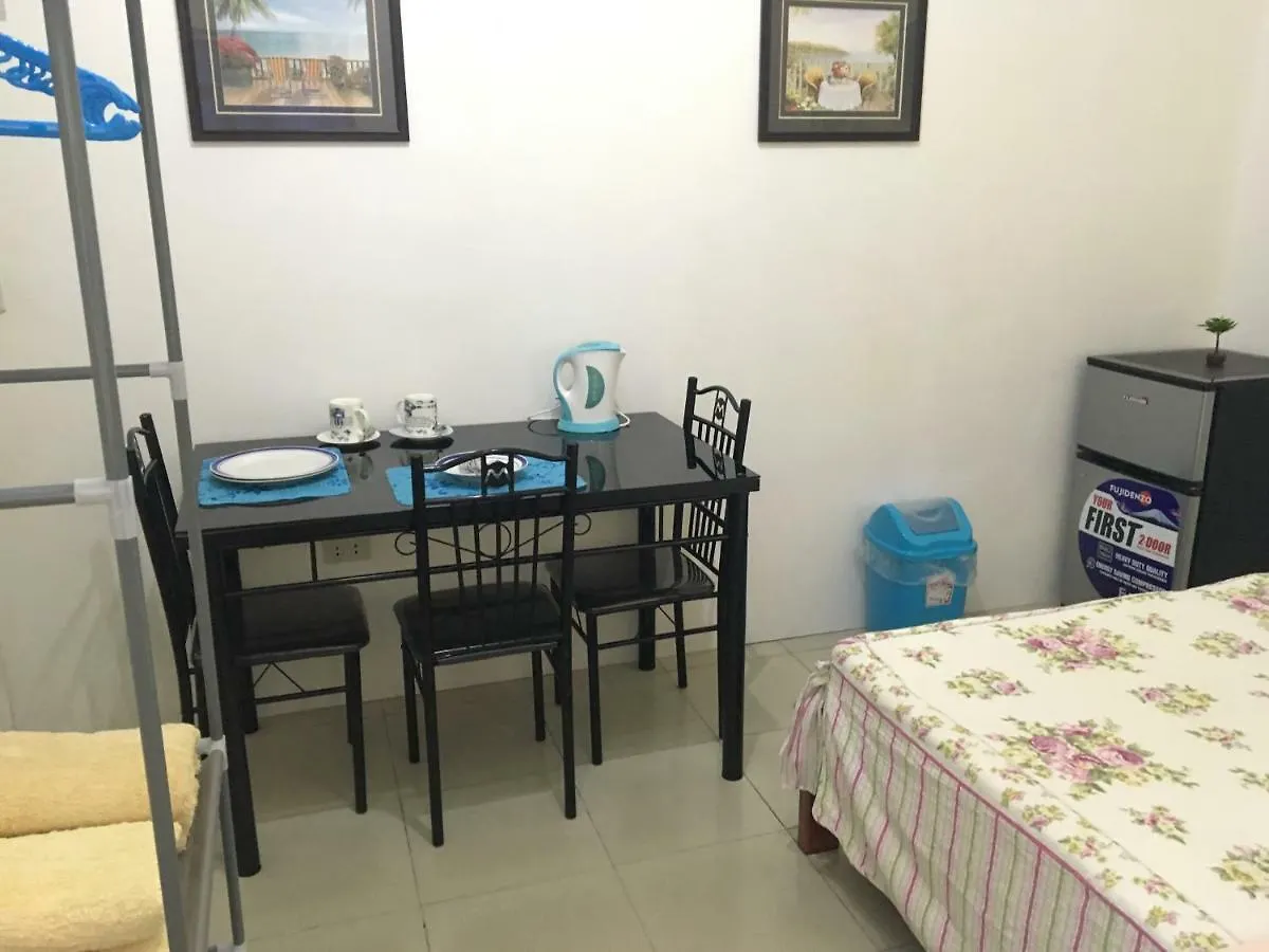 Πανσιόν Blue Summer Suites & Restaurant Bingag